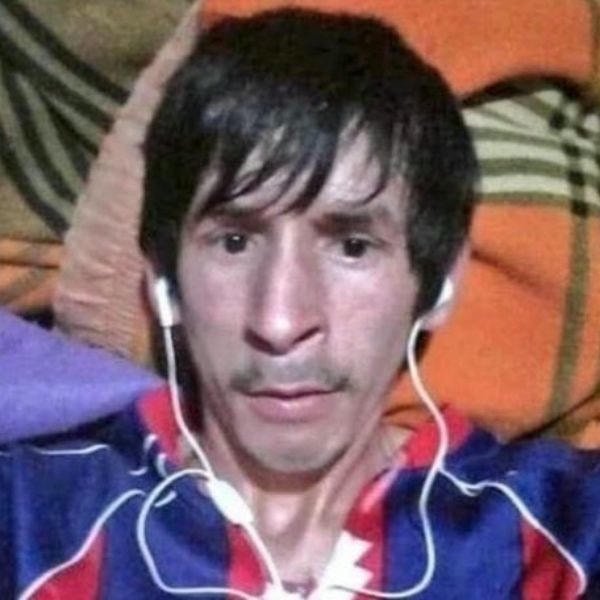 ảnh troll messi đeo tai nghe