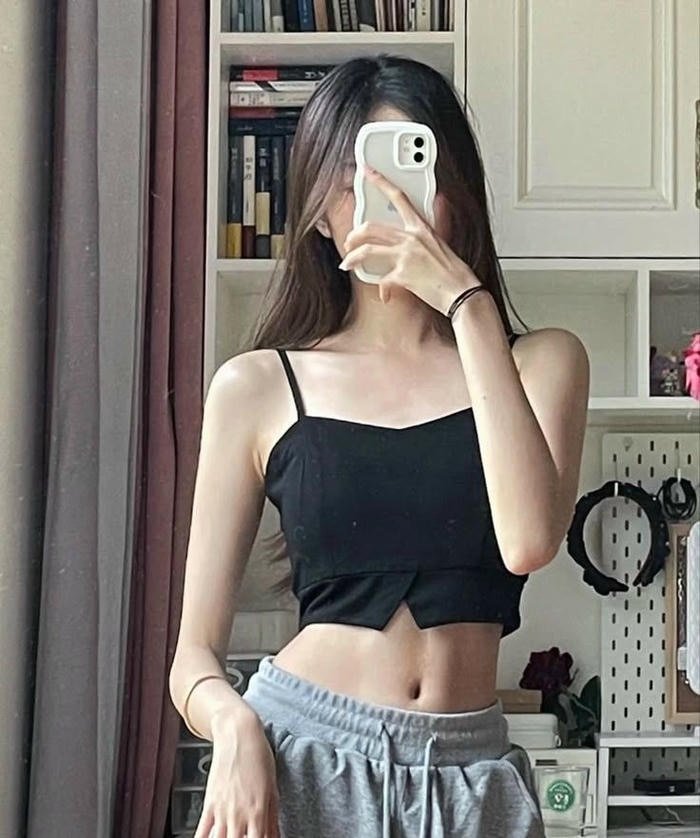 gái xinh áo 2 dây thời trang