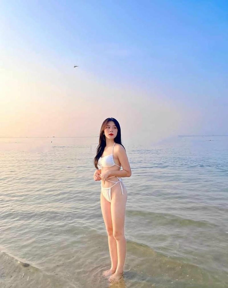 gái xinh bikini việt nam thần thái