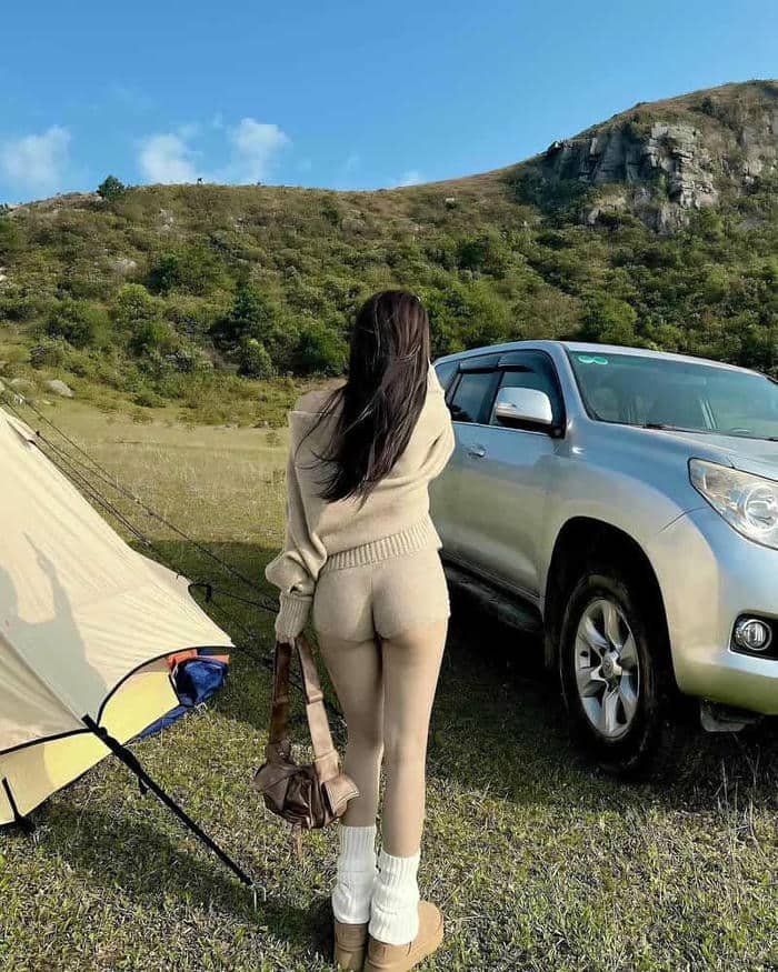 gái xinh khoe mông cute