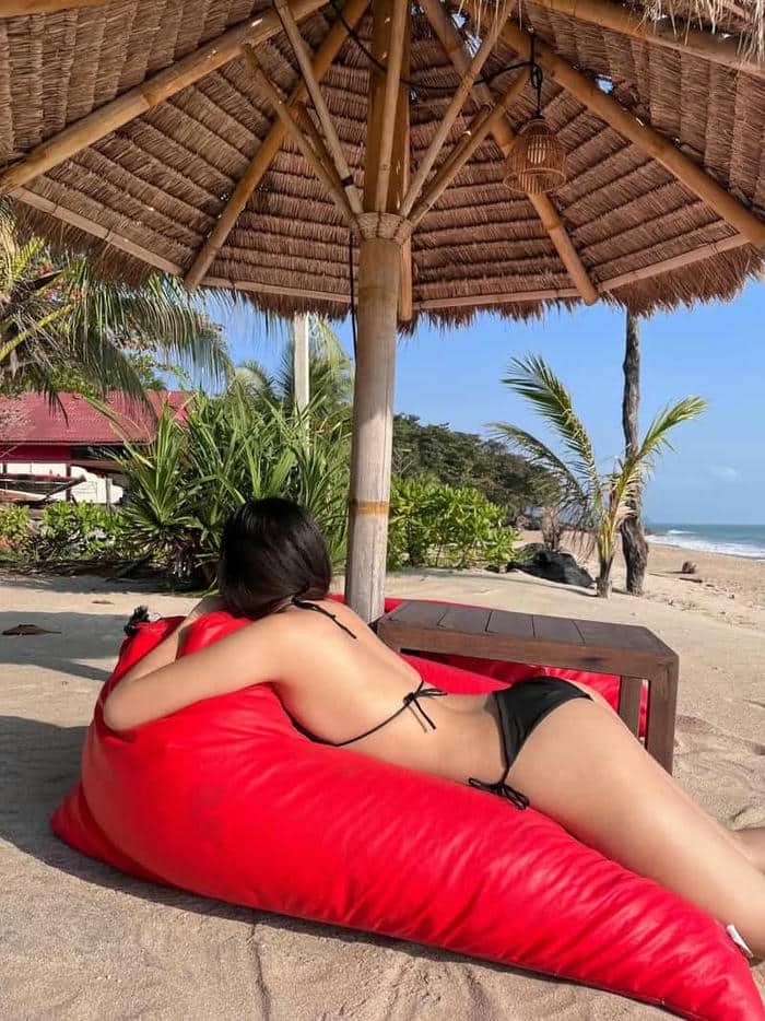 gái xinh khoe mông vibe teen