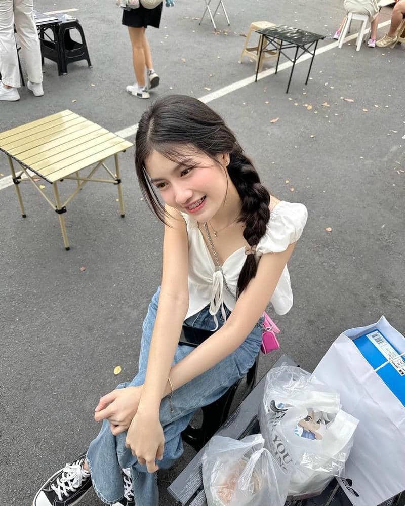 gái xinh lào quyến rũ