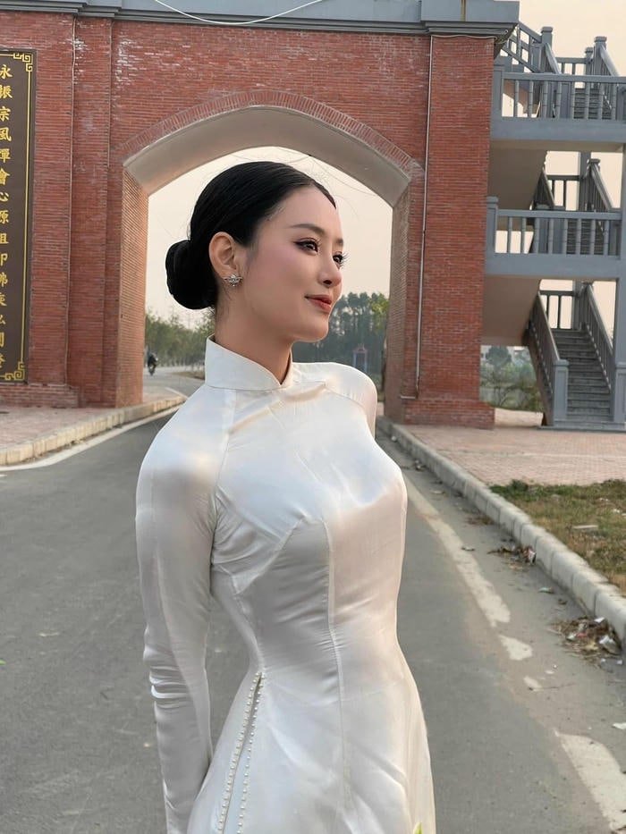 gái xinh mặc áo dài xinh đẹp