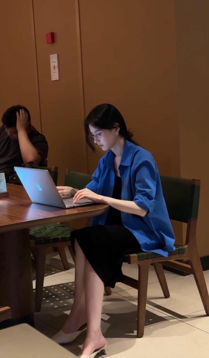 gái xinh văn phòng phong cách