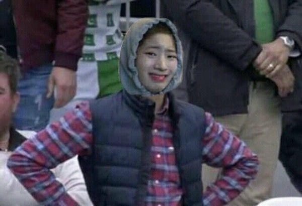 meme chống nạnh 29