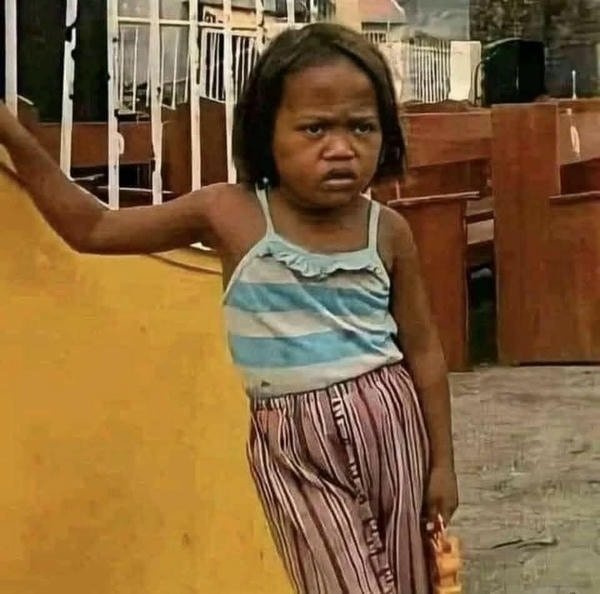 meme chống nạnh 30