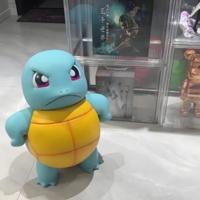 meme chống nạnh ánh mắt gắt