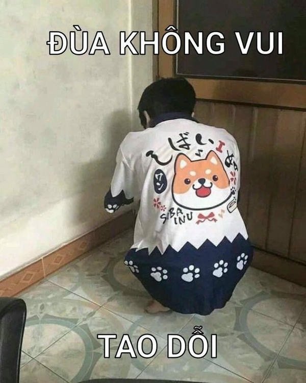 meme dỗi úp mặt vô tường