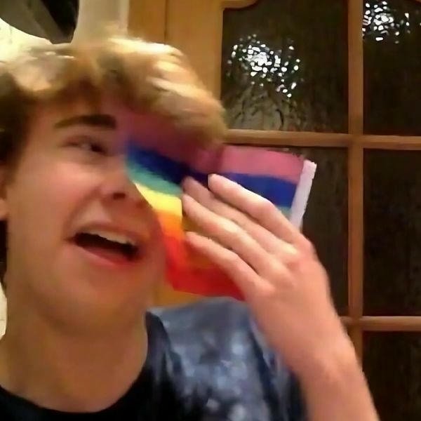 meme gay khóc chế