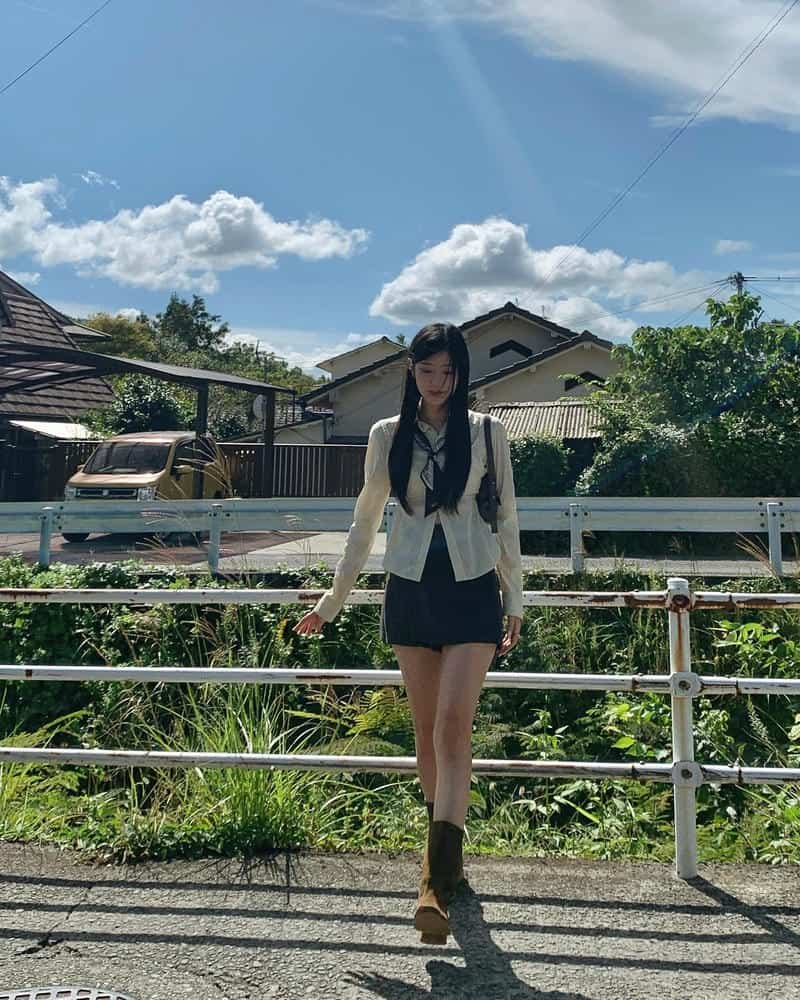 gái xinh hàn quốc váy ngắn thời trang 