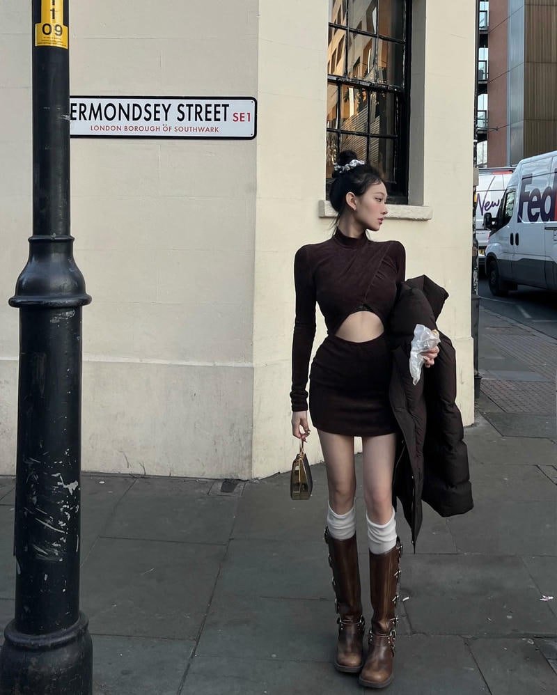 gái xinh hàn quốc váy ngắn thần thái 