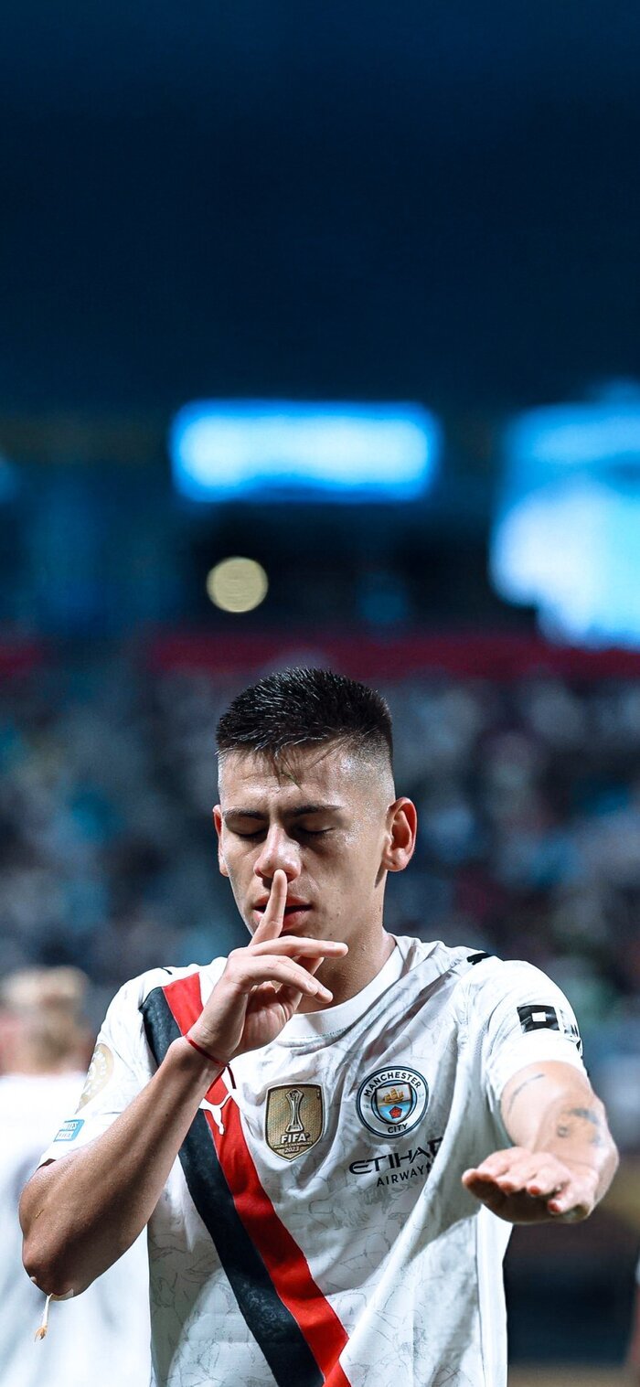 Hình nền bóng đá cầu thủ trẻ