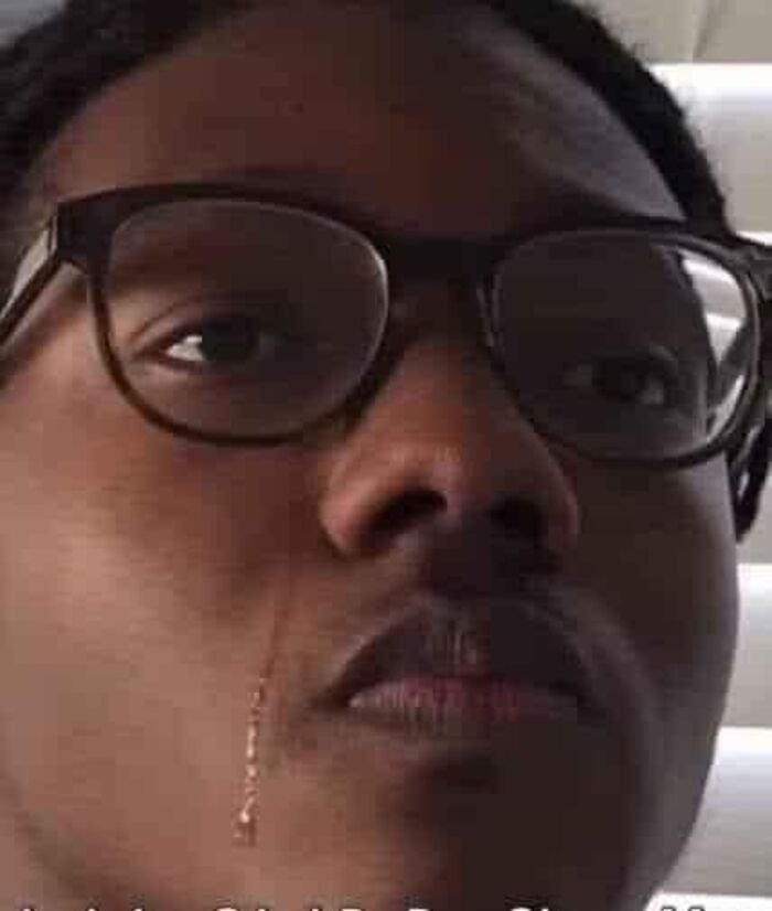 meme anh da đen ánh mắt hài