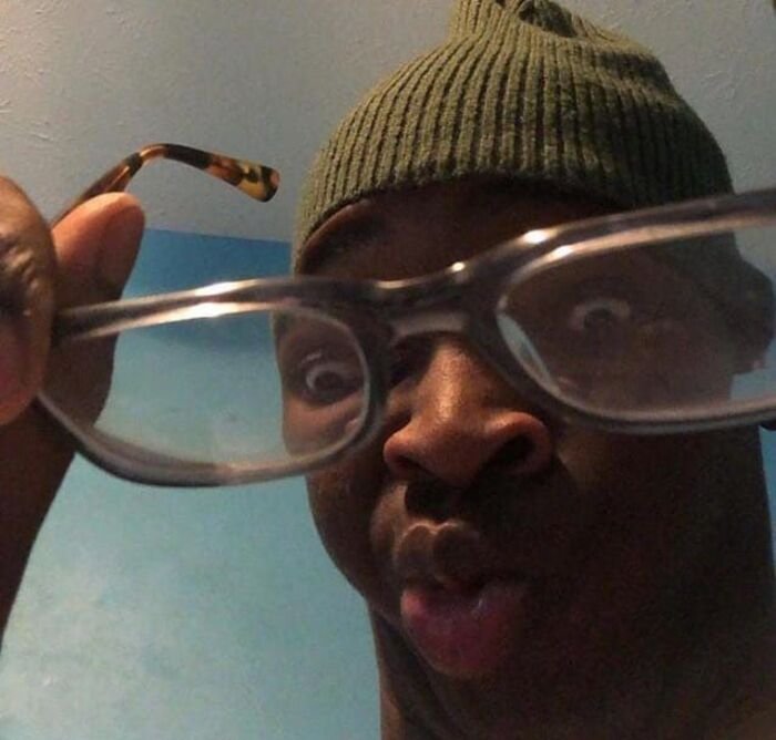 meme anh da đen biểu cảm lạ