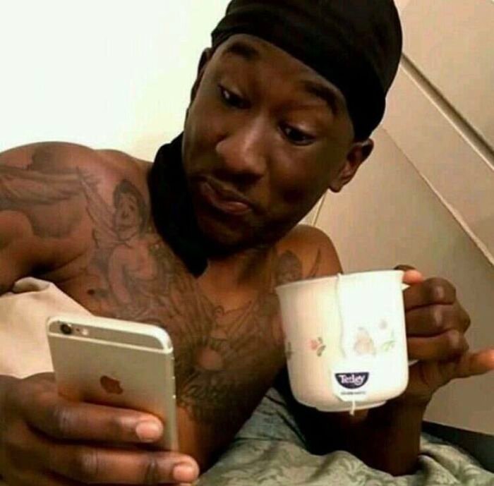 meme anh da đen nhìn sang bên