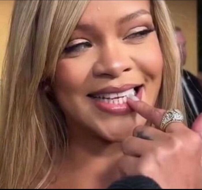 meme cười đểu vô tri