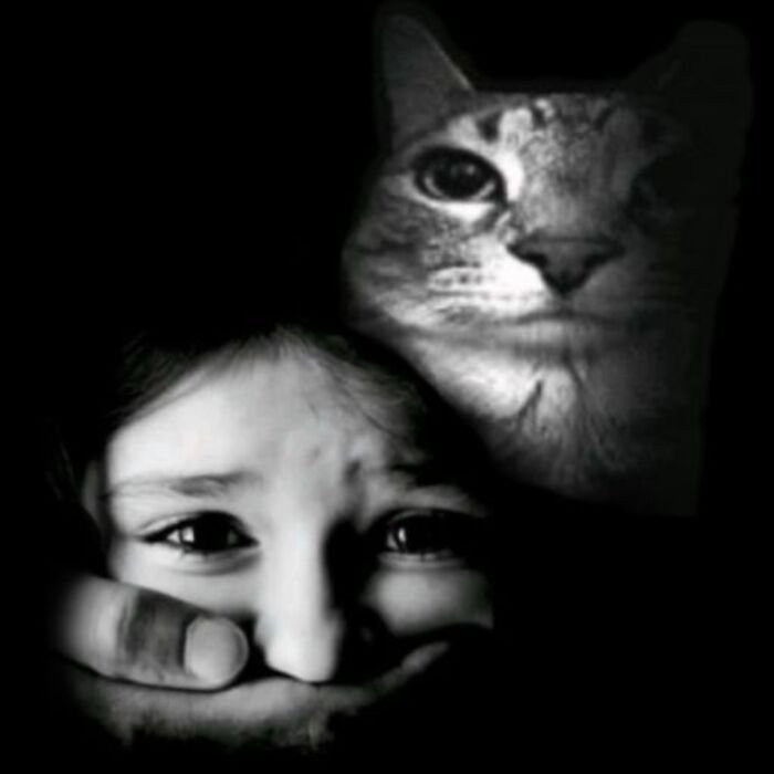 meme dark nhìn vô định