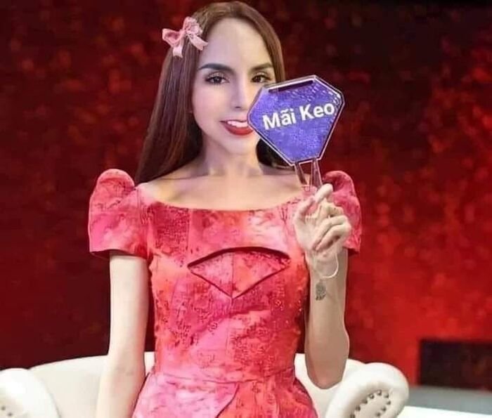 meme linda ánh mắt hài