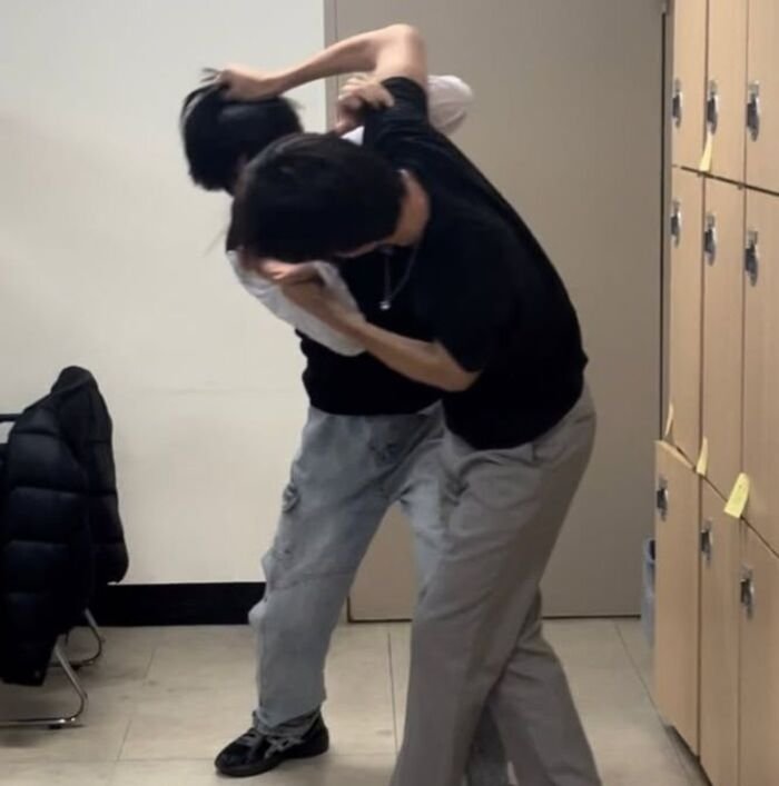 meme đánh nhau hài hước